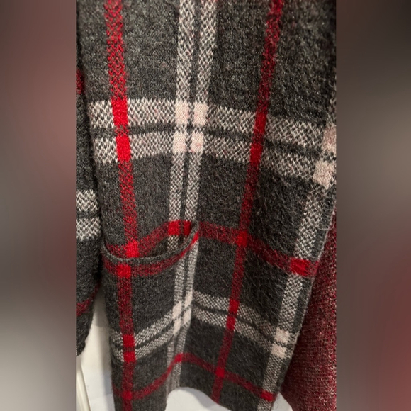Tahari wool blend hooded cardigan sweater shacket plaid grey red chunky USL warm - Picture 3 of 5